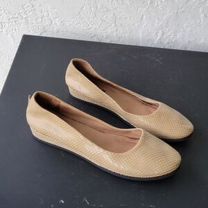 French Sole FS / NY Zeppa Beige Leather Snake Flats Sz 9
